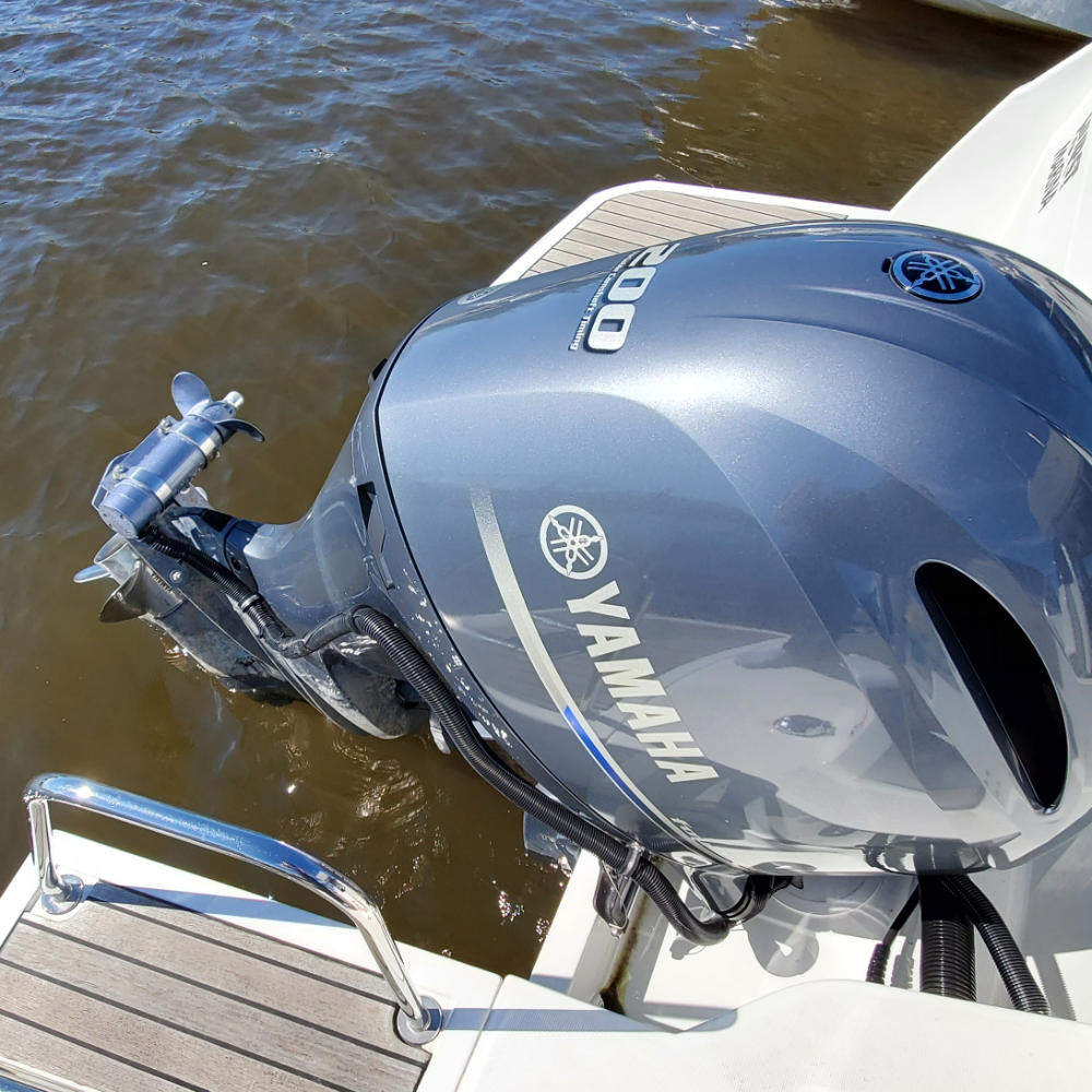 Outboard Thrusters